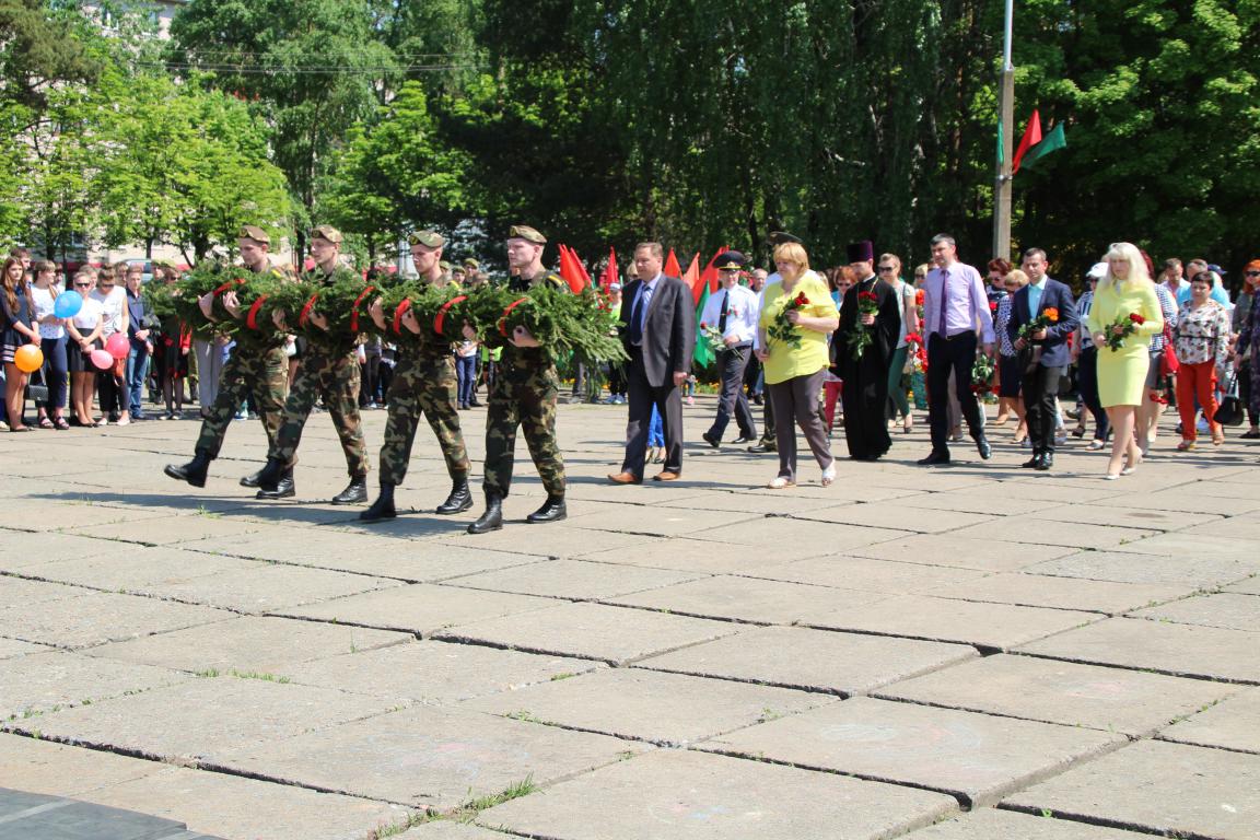 Не забыть победный Май: сотрудники «Красного пищевика» приняли участие в районном празднике в Киселевичах